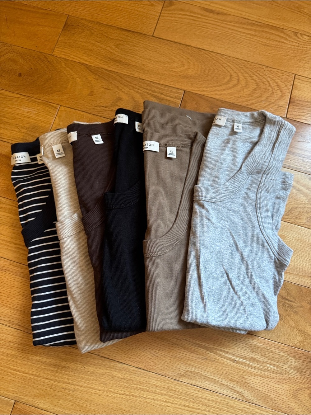 Aritzia Busy Tank Bundle of 6! XS